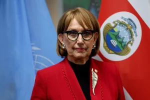 Η Γκρίνσπαν καλεί τον ΟΗΕ να αναλάβει διπλωματικά ρίσκα και να προχωρήσει σε βαθύτερες μεταρρυθμίσεις