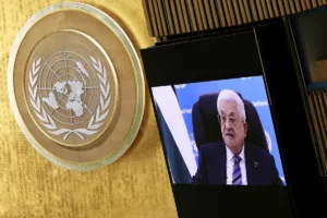 Аббас перенес парламентские выборы в Палестине на сентябрь 2027 года и назначил президентские выборы
