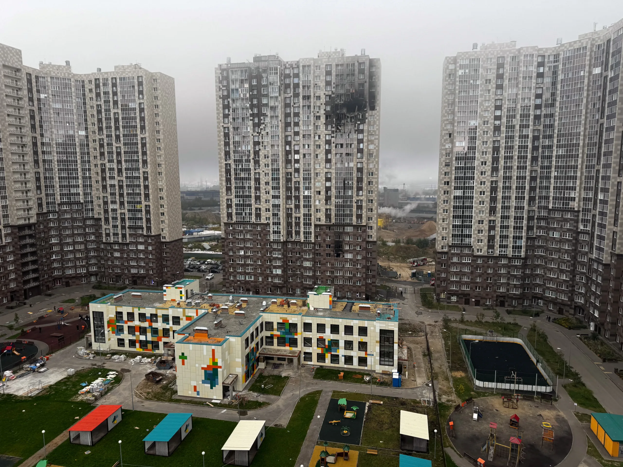 В результате атак беспилотников в Московской области погибли двое и пострадали девять человек, сообщил губернатор