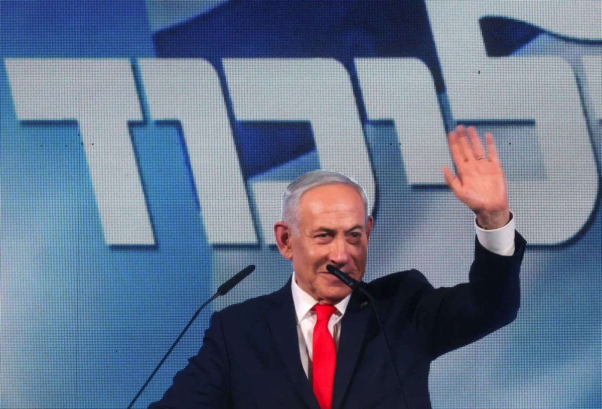 Netanyahu’s Bloc Projected to Win 53 Seats, Shekel Falls