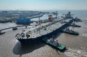 Russian diesel tanker heads for New York after Trump-Putin agreement
