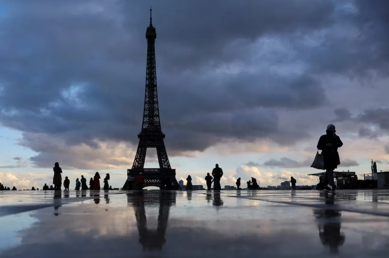 About 400 schools in France expected to remain closed after student protest violence