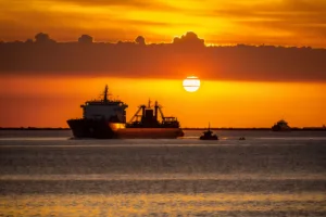 ΕΕ και Κίνα επιδιώκουν σταθερότητα στη ναυτιλία καθώς η Κύπρος διευρύνει τις ναυτιλιακές επαφές με το Πεκίνο